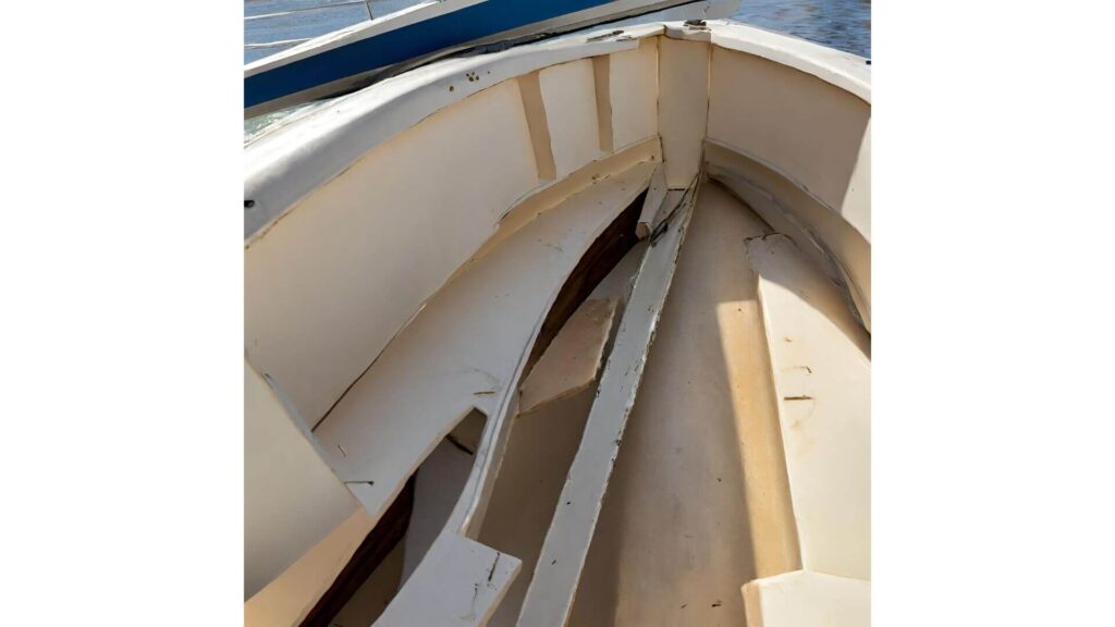 Fiberglass boat stringer replacement - A damaged boat floor and stringer